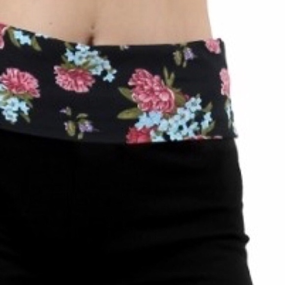 🆕 Black Floral-Waist Yoga Pant - Picture 2 of 2